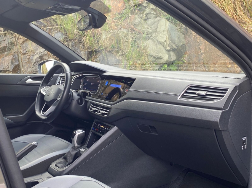 volkswagen nivus 1.0 200 tsi total flex highline automatico 4p 202410