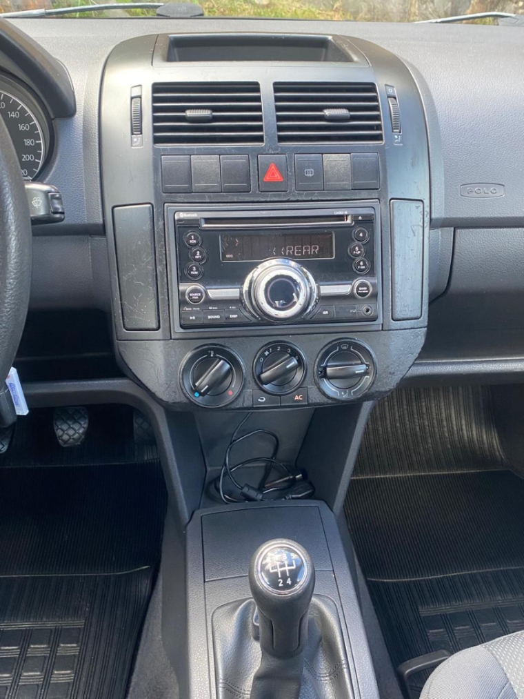 volkswagen polo sedan 1.6 mi 8v flex 4p manual 20105