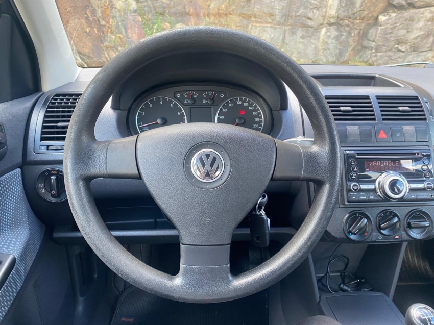 volkswagen polo sedan 1.6 mi 8v flex 4p manual 20106