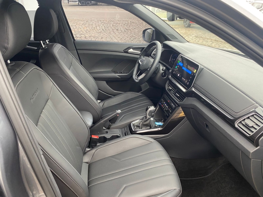 volkswagen t-cross 1.4 250 tsi total flex highline automatico 4p 202610