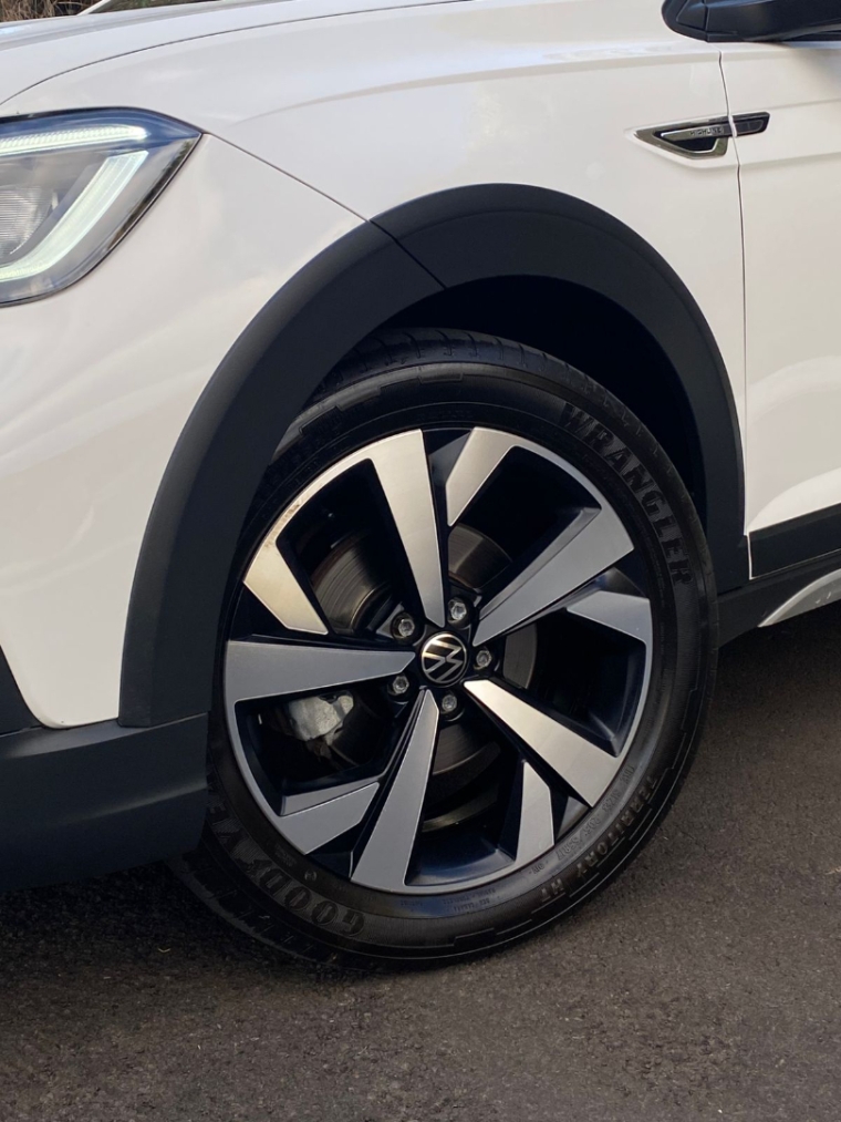 volkswagen nivus 1.0 200 tsi total flex highline automatico 4p 20242