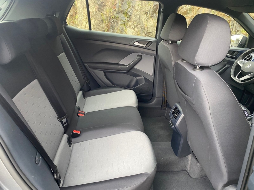 volkswagen t-cross 1.0 200 tsi total flex comfortline automatico 4p 202410