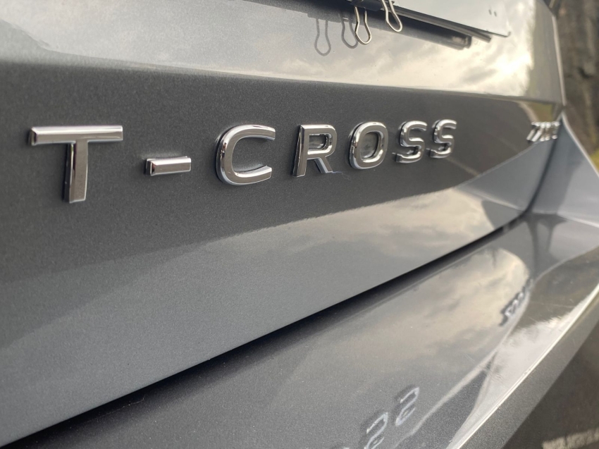 volkswagen t-cross 1.0 200 tsi total flex comfortline automatico 4p 202416