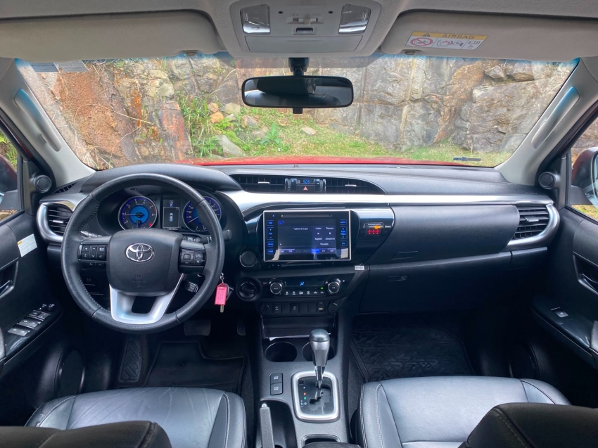 toyota hilux 2.8 srv 4x4 cd 16v diesel 4p automatico 201711