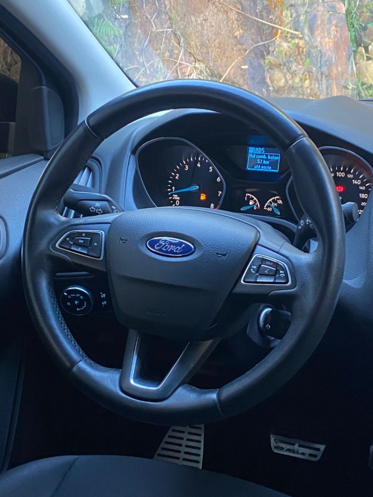 ford focus 2.0 se 16v flex 4p powershift automatico 201910