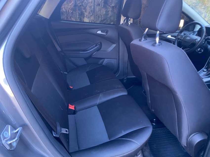 ford focus 2.0 se 16v flex 4p powershift automatico 201917
