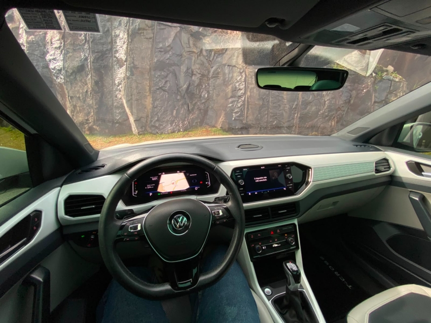volkswagen t-cross 1.4 250 tsi total flex highline automatico 4p 202018