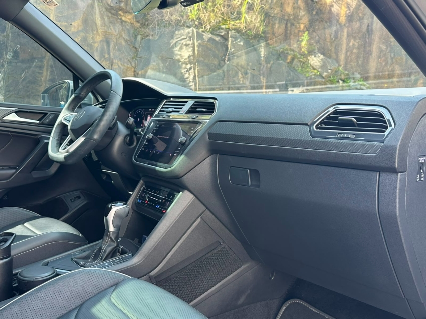 volkswagen tiguan 2.0 300 tsi gasolina allspace r-line automatico 4p 202415
