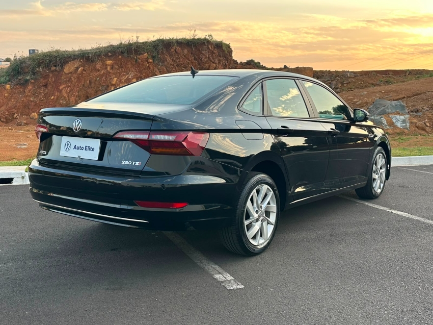 volkswagen jetta 1.4 250 tsi total flex comfortline tiptronic 4p automatico 201815
