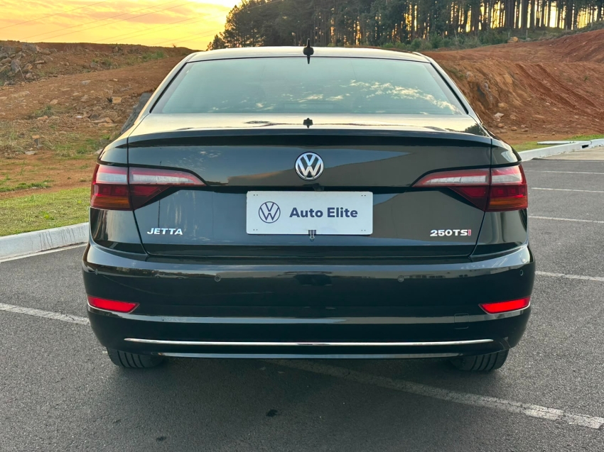 volkswagen jetta 1.4 250 tsi total flex comfortline tiptronic 4p automatico 201813