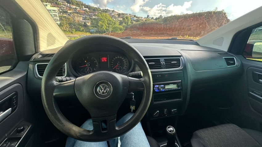volkswagen fox 1.6 mi 8v flex 4p manual 201311