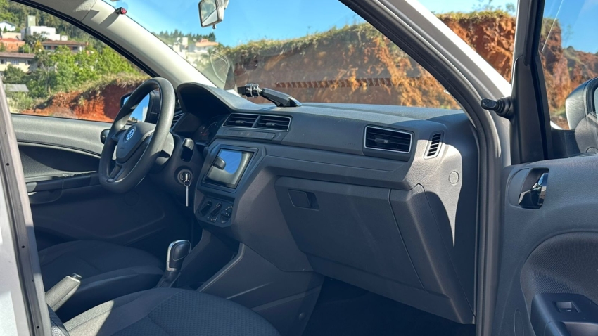 volkswagen voyage 1.6 16v msi totalflex 4p automatico flex 202115