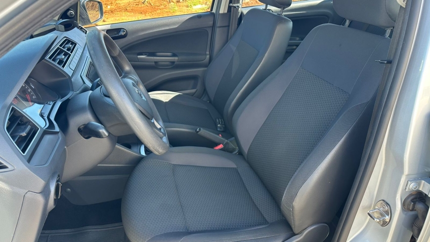 volkswagen voyage 1.6 16v msi totalflex 4p automatico flex 202111