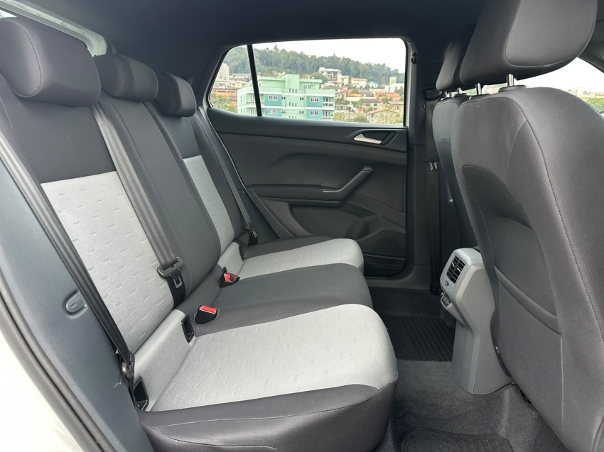 volkswagen t-cross 1.0 200 tsi total flex comfortline automatico 4p 202117