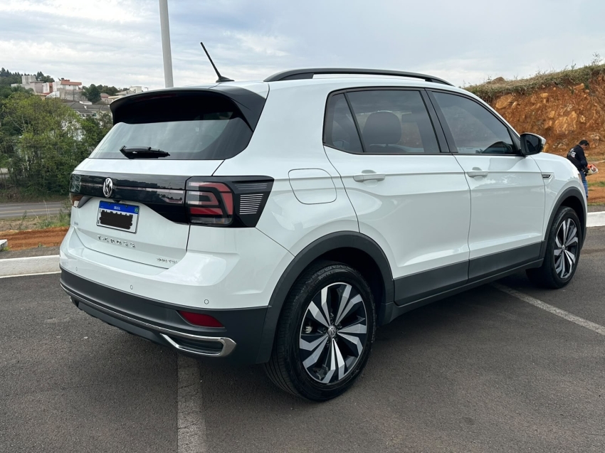 volkswagen t-cross 1.0 200 tsi total flex comfortline automatico 4p 20213