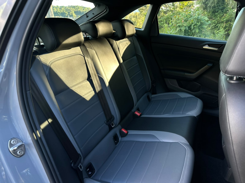 volkswagen nivus 1.0 200 tsi total flex highline automatico 4p 20218