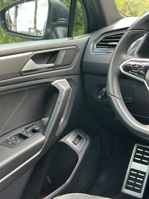 volkswagen tiguan 2.0 300 tsi gasolina allspace r-line automatico 4p 202413