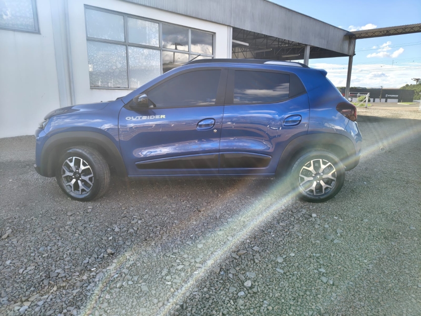 kwid outsider 202410