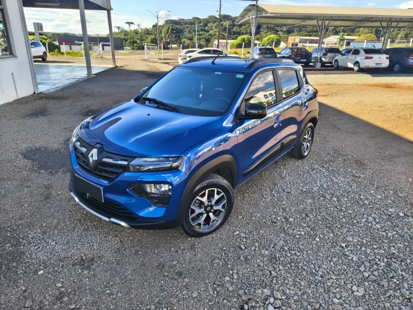 kwid outsider 2024