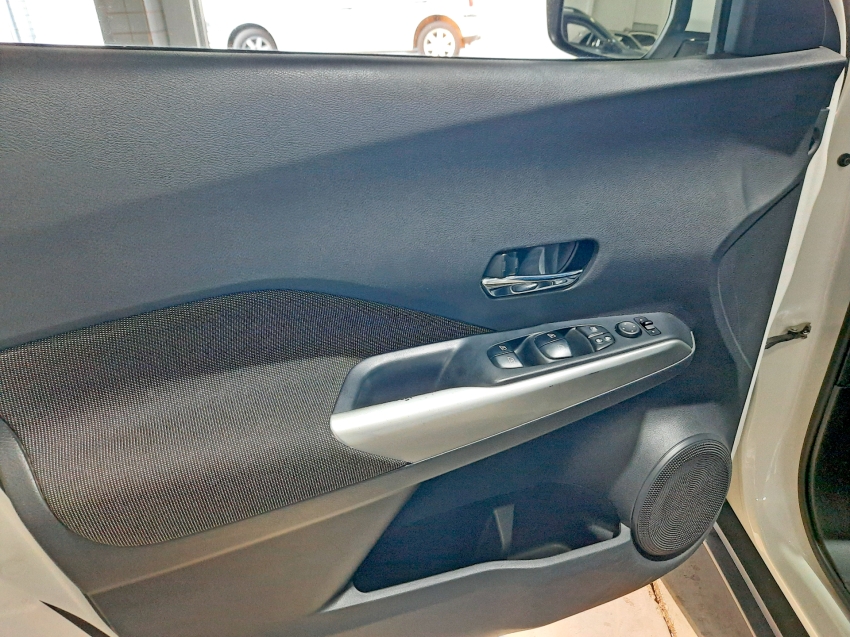 nissan kicks 1.6 16v flexstart sv 4p xtronic flex automatico 201813