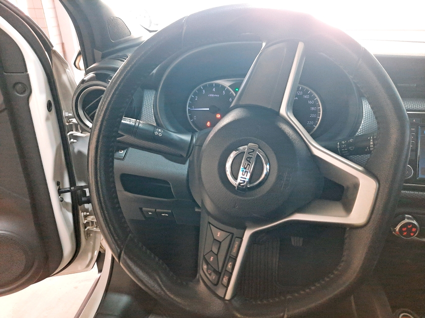 nissan kicks 1.6 16v flexstart sv 4p xtronic flex automatico 201826
