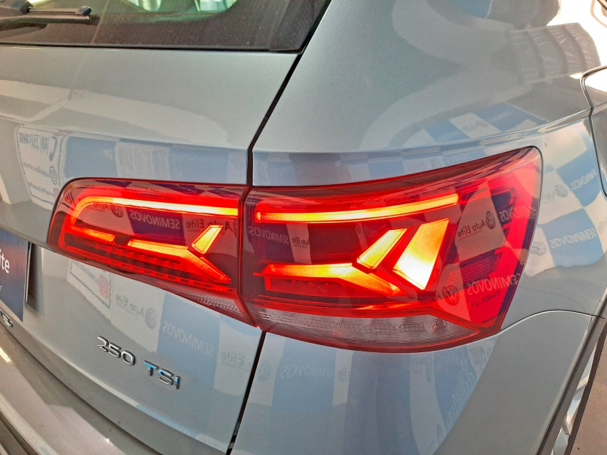 volkswagen taos 1.4 250 tsi total flex comfortline automatico 4p 20228