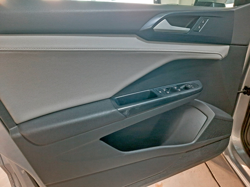 volkswagen taos 1.4 250 tsi total flex comfortline automatico 4p 202212