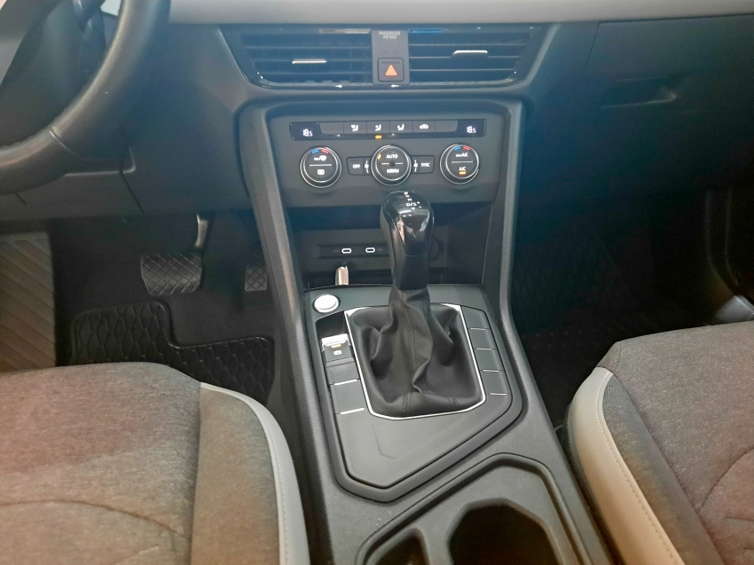 volkswagen taos 1.4 250 tsi total flex comfortline automatico 4p 202217