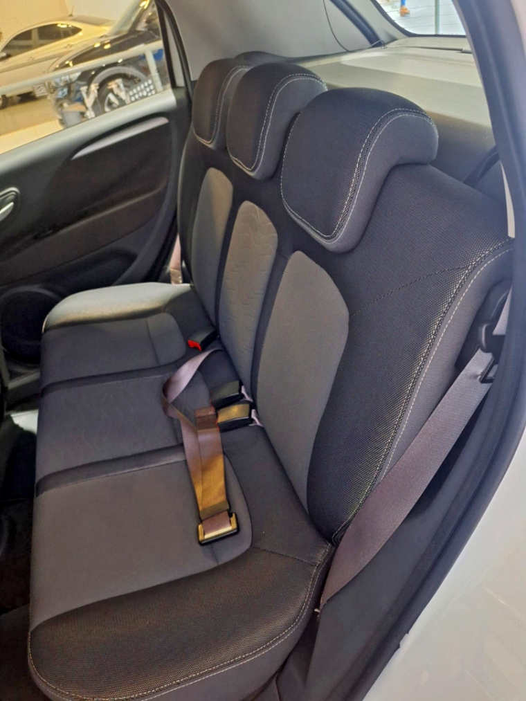 fiat punto 1.6 essence 16v flex 4p manual 20156