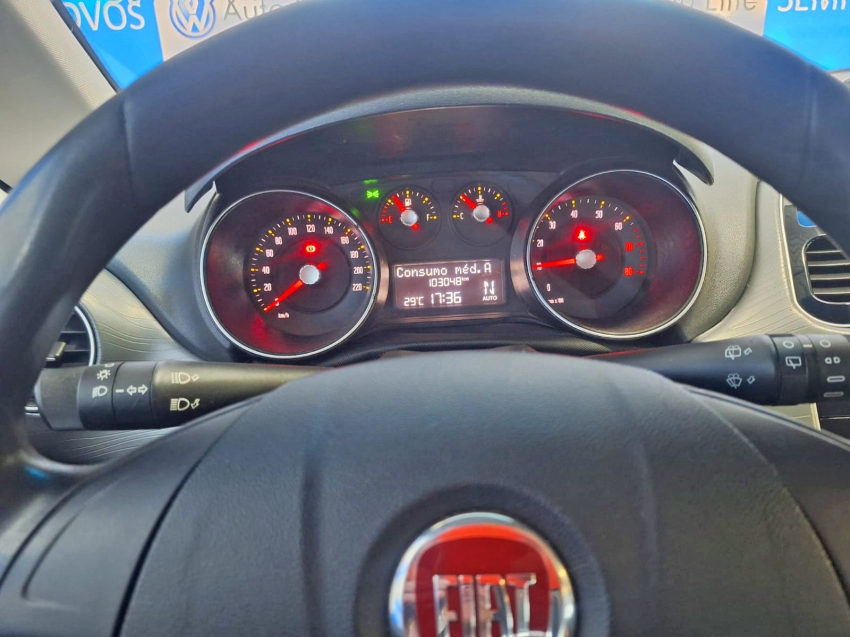 fiat punto 1.6 essence 16v flex 4p manual 20155
