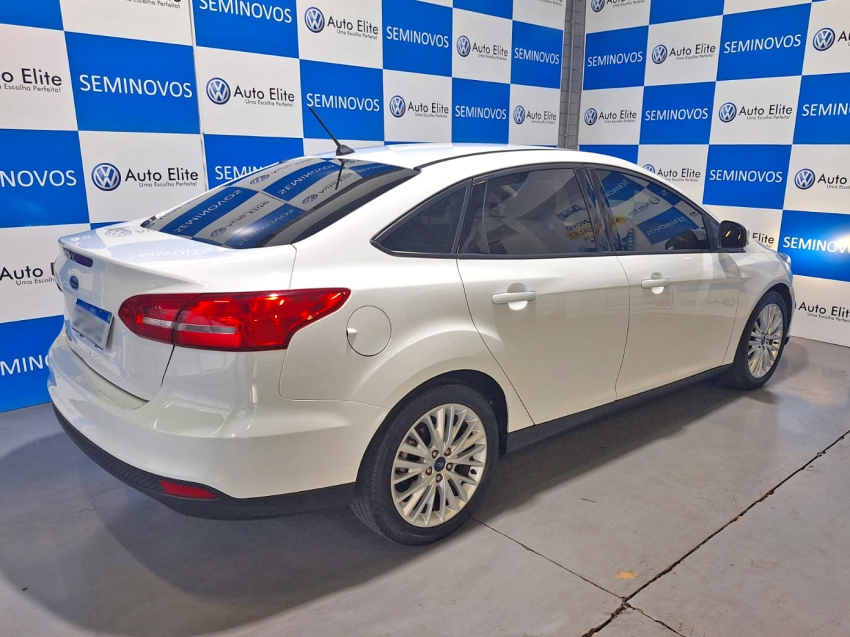 ford focus 2.0 se 16v flex 4p powershift automatico 20183