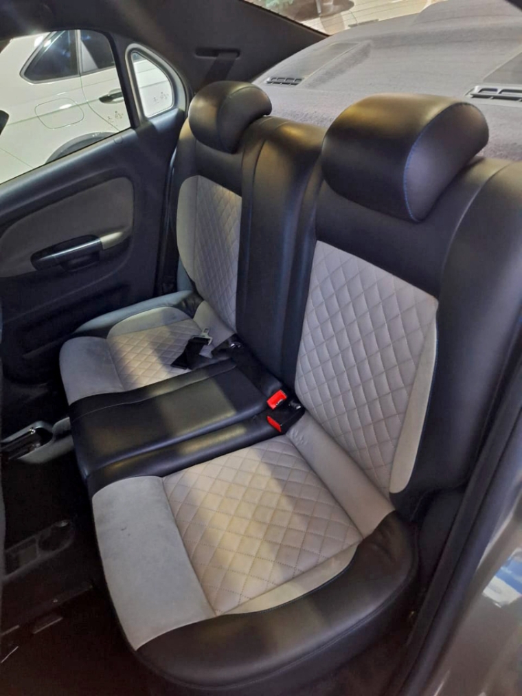 volkswagen voyage 1.6 mi evidence 8v flex 4p automatizado manual 20154