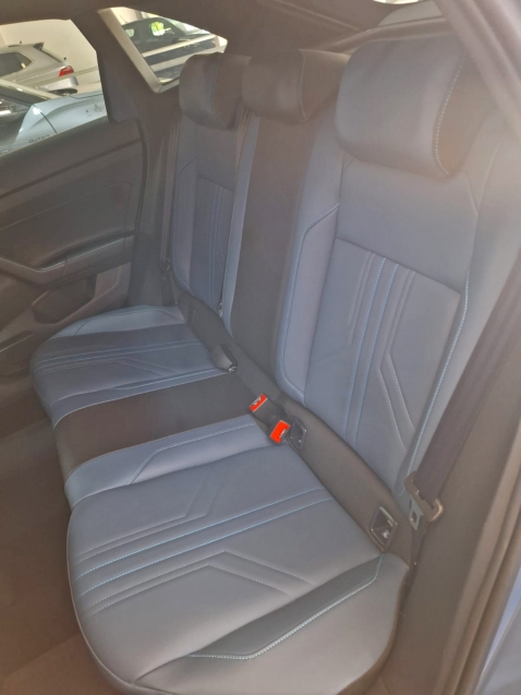 volkswagen nivus 1.0 200 tsi total flex highline automatico 4p 20254