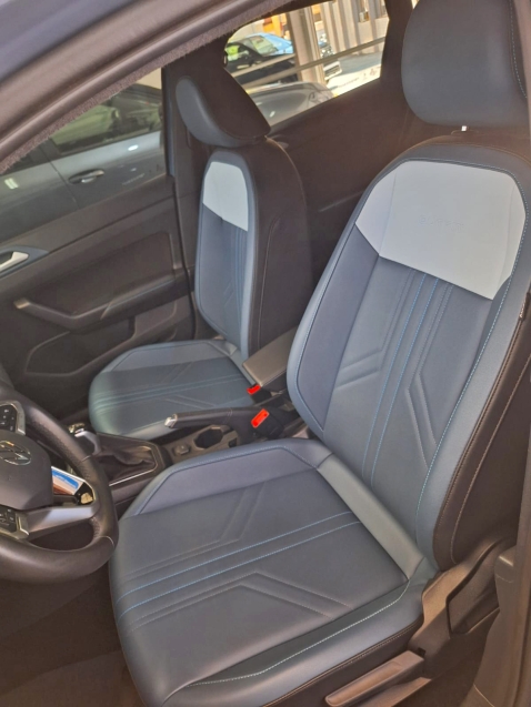 volkswagen nivus 1.0 200 tsi total flex highline automatico 4p 20255