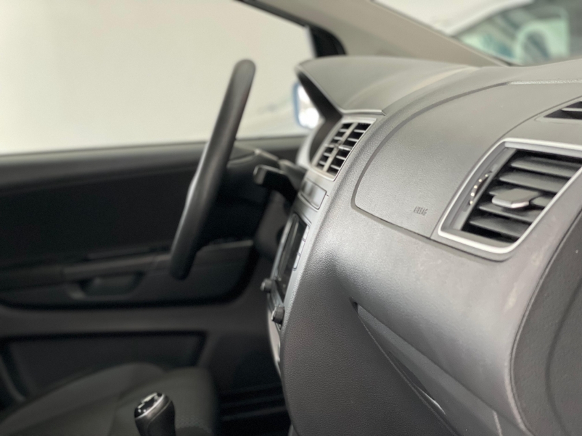 volkswagen fox 1.6 msi total flex connect 4p manual 2018