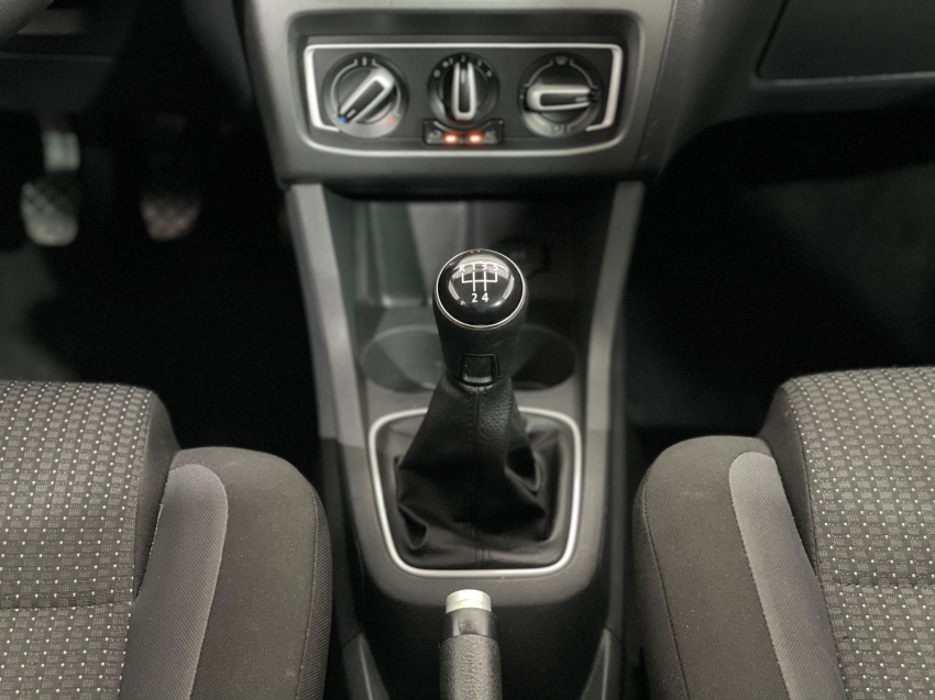 volkswagen fox 1.6 msi total flex connect 4p manual 2018
