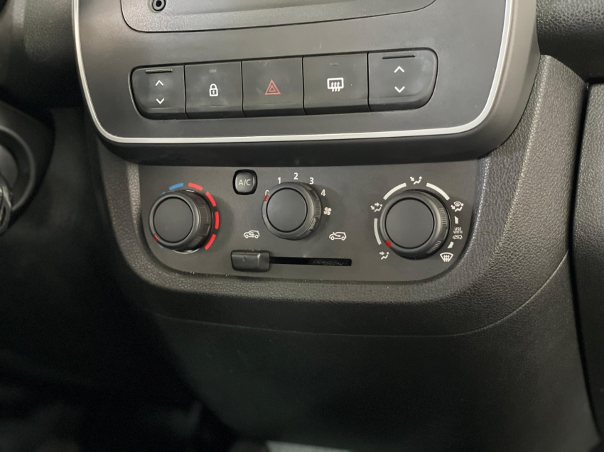 renault kwid 1.0 12v sce flex zen manual 4p 2018