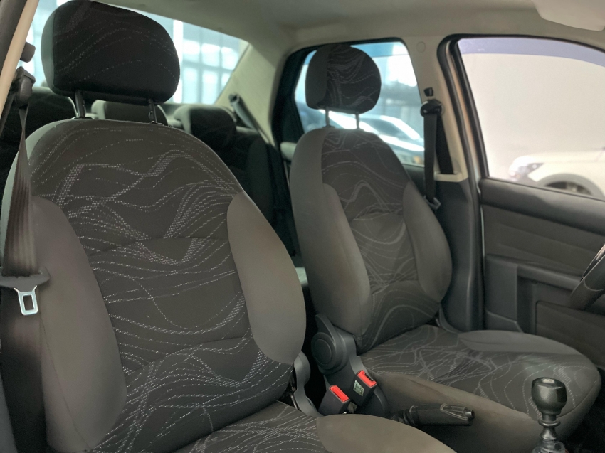 fiat siena 1.4 mpi el 8v flex 4p manual 2015