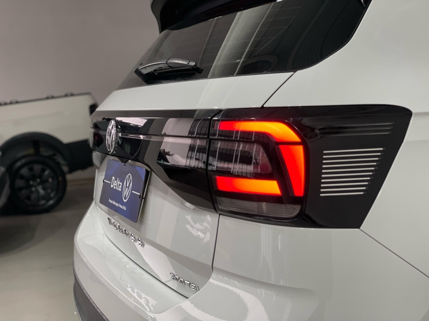 volkswagen t-cross 1.0 200 tsi total flex comfortline automatico 4p 2021