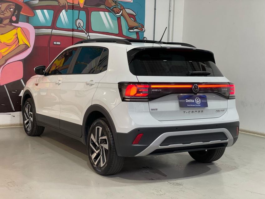 volkswagen t-cross 1.0 200 tsi total flex comfortline automatico 4p 2025
