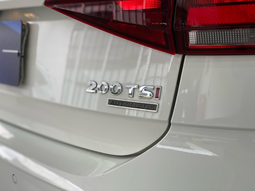 volkswagen virtus 1.0 200 tsi comfortline automatico flex 4p 2019
