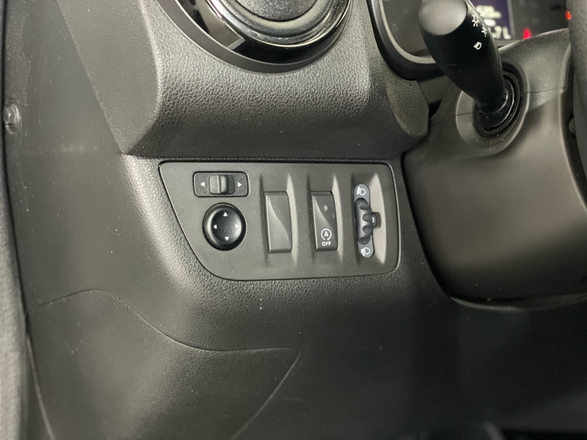 renault kwid 1.0 12v sce flex intense manual 4p 2025