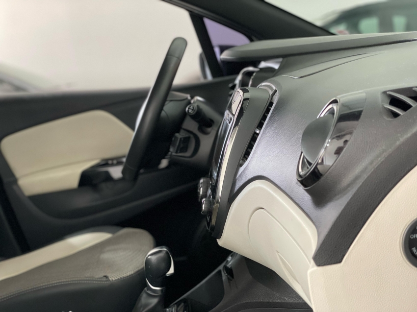 renault captur 1.6 16v sce flex intense x-tronic 4p automatico 2020