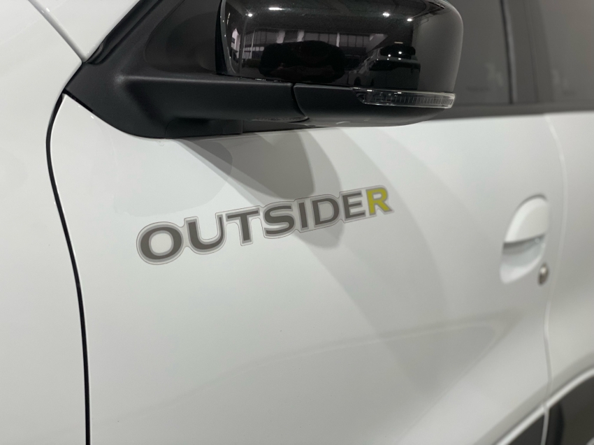 renault kwid 1.0 12v sce flex outsider manual 4p 2025