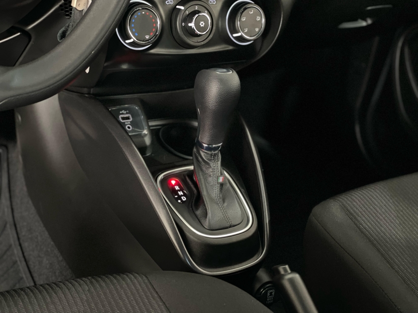 fiat cronos 1.3 firefly flex drive cvt 4p automatico 2026