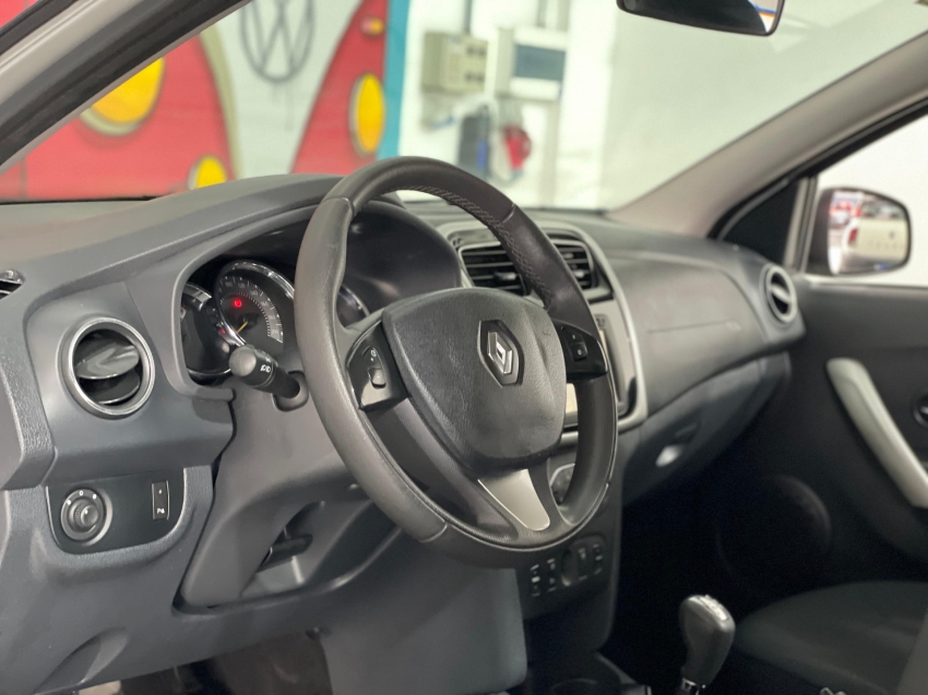 renault sandero 1.6 dynamique 8v flex 4p manual 2015