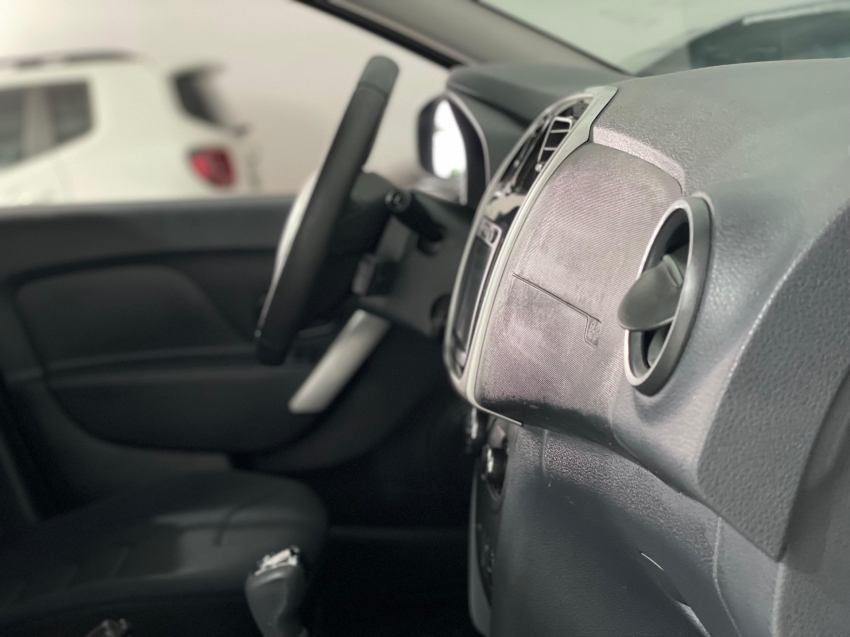 renault sandero 1.6 dynamique 8v flex 4p manual 2015