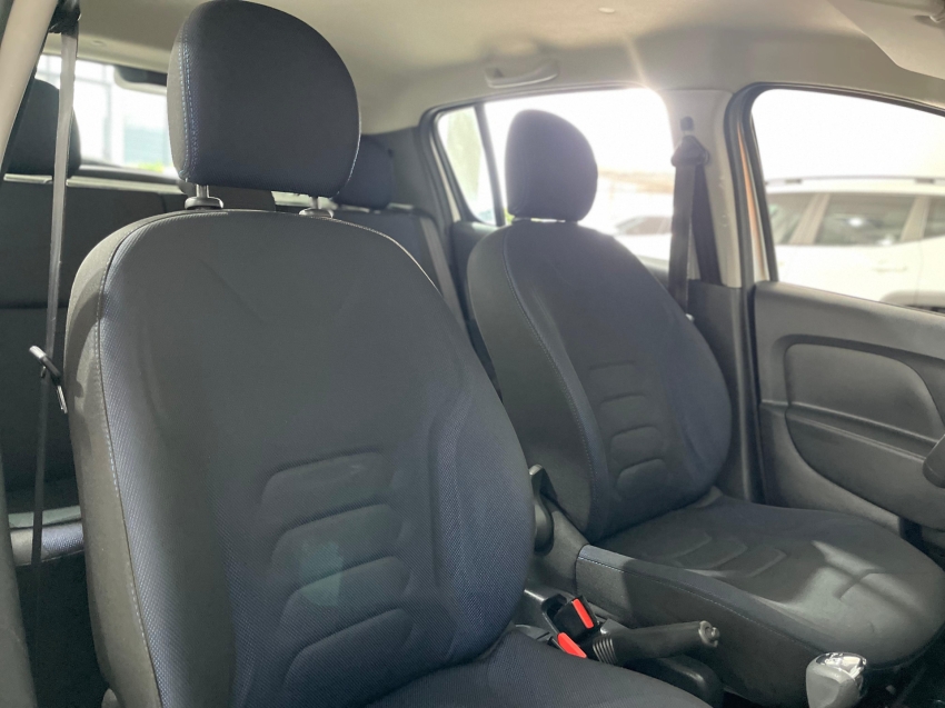 renault sandero 1.6 dynamique 8v flex 4p manual 2015