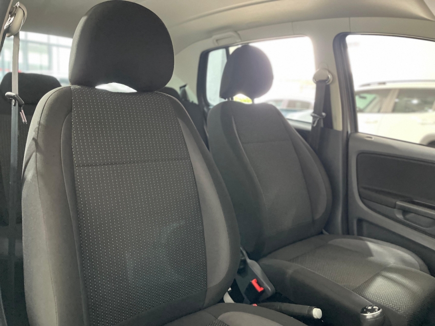 volkswagen fox 1.6 msi total flex connect 4p manual 2019