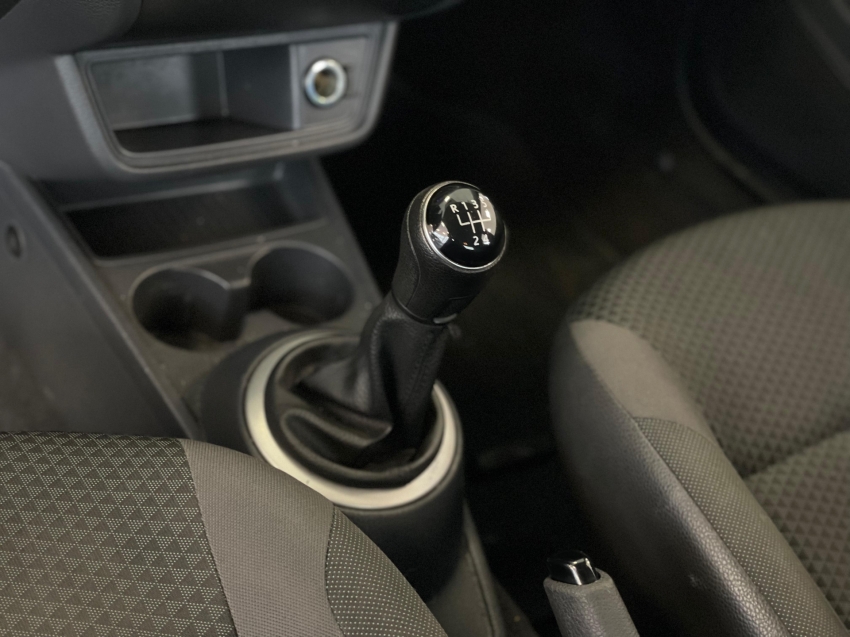 volkswagen voyage 1.6 mi 8v flex 4p manual 2014